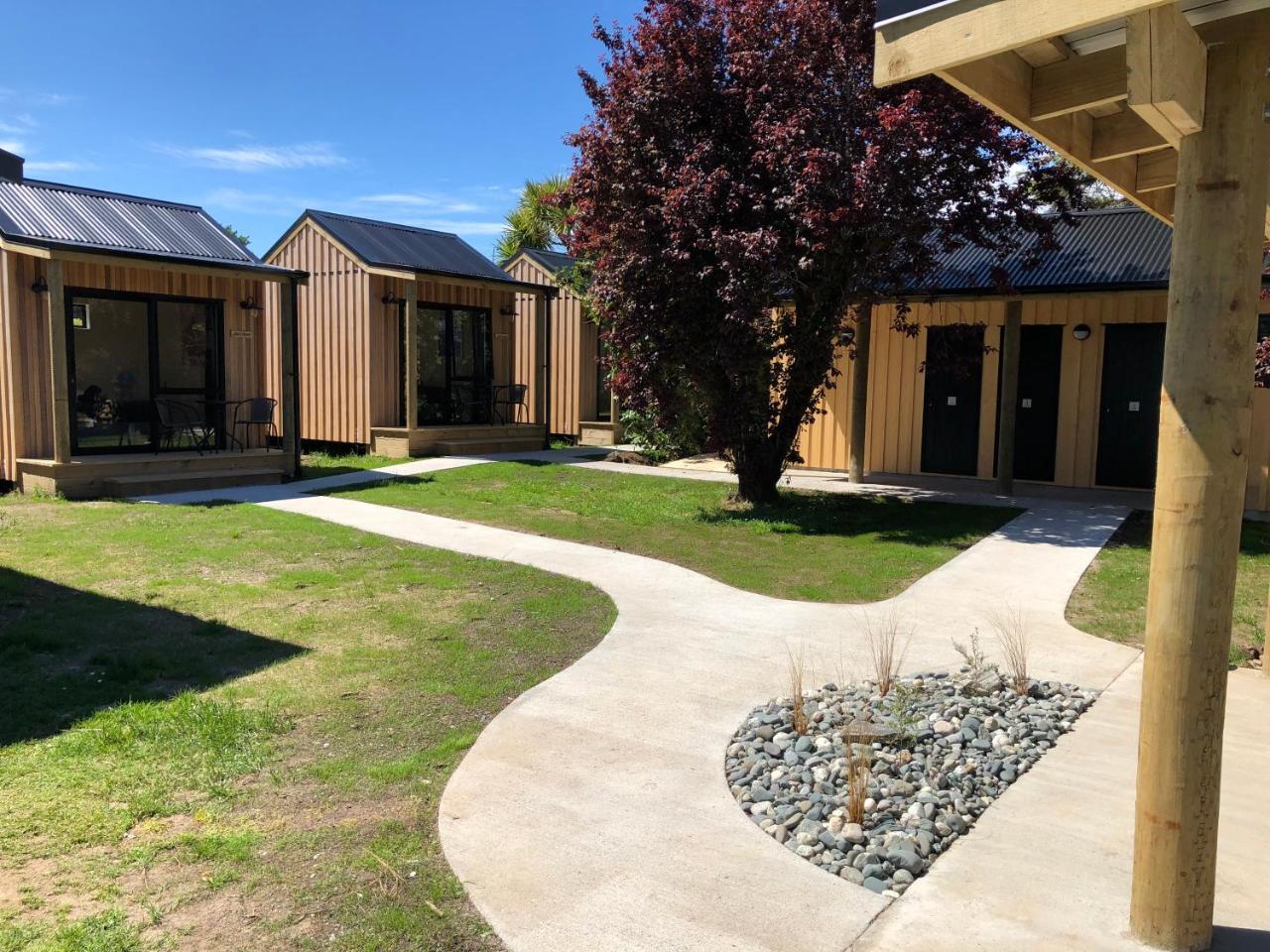 Te Anau Lakefront Backpackers Экстерьер фото The new accommodation at the centre